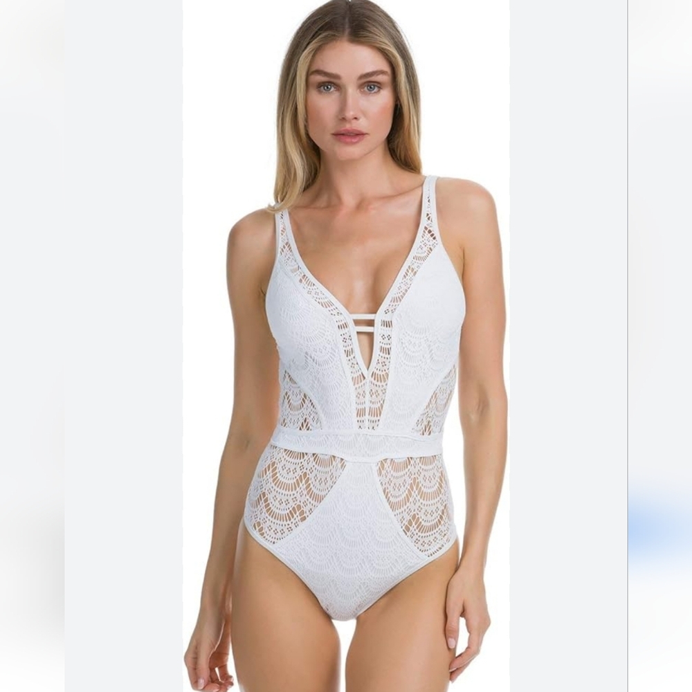 Becca Swimsuit Size M?